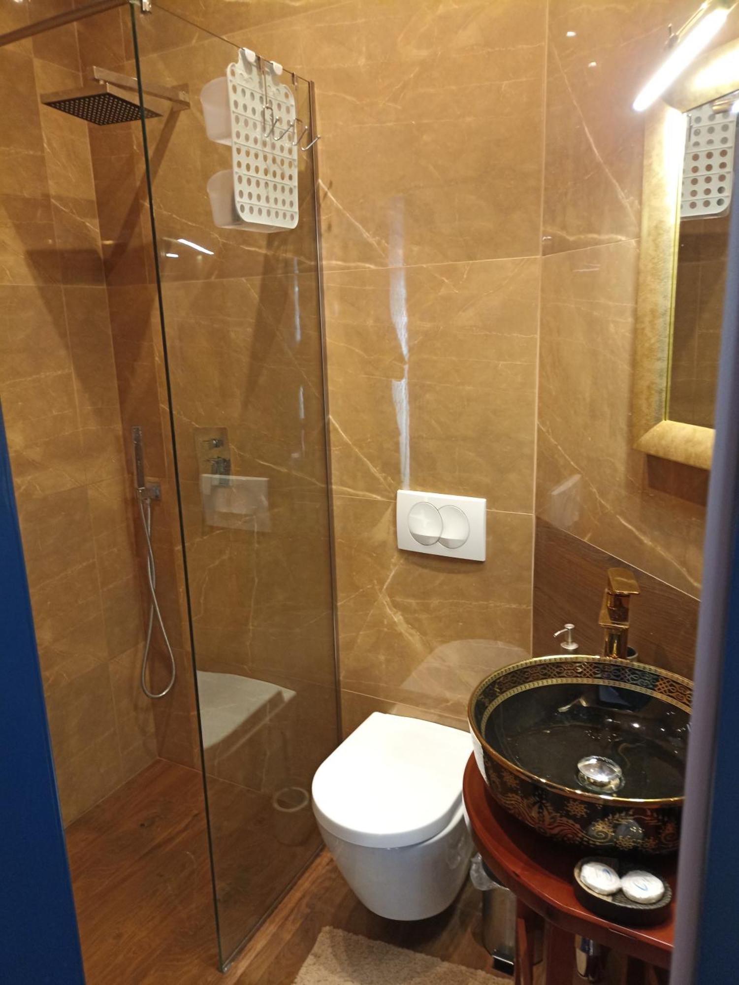 Amo'S Hotel Shkoder Ngoại thất bức ảnh