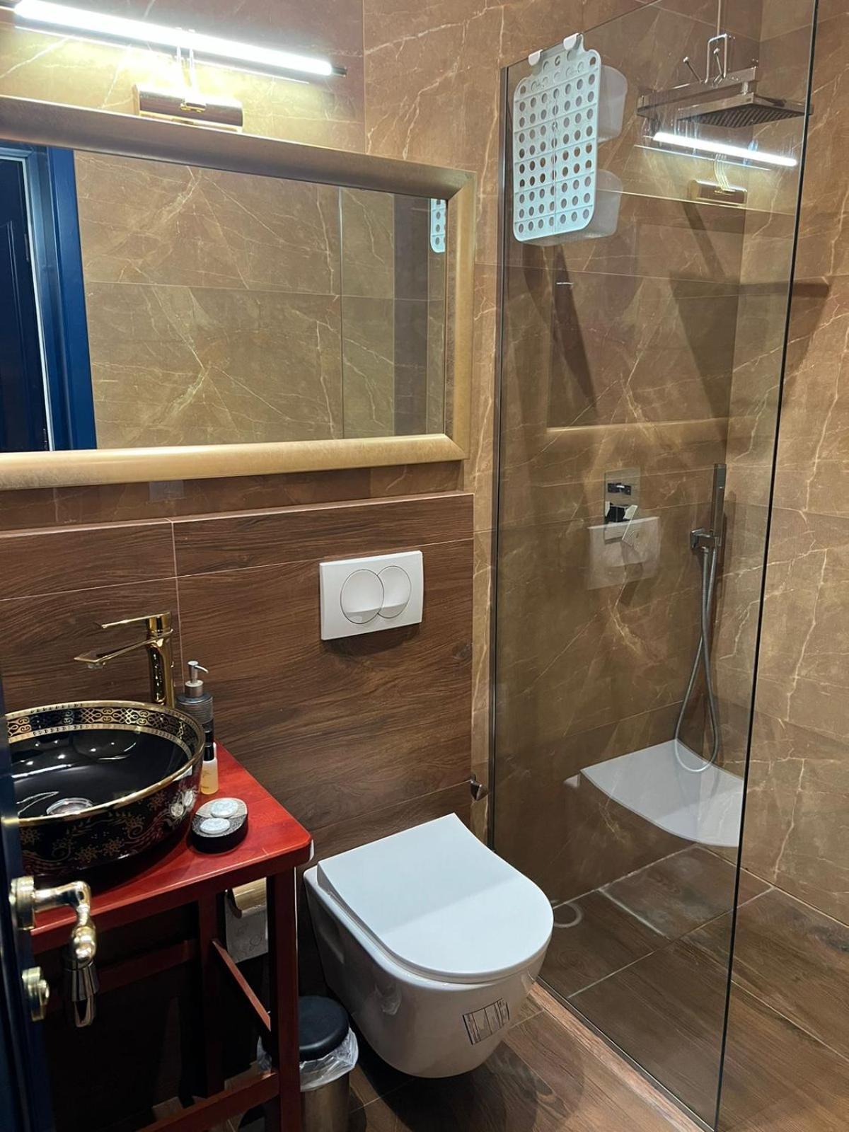 Amo'S Hotel Shkoder Ngoại thất bức ảnh